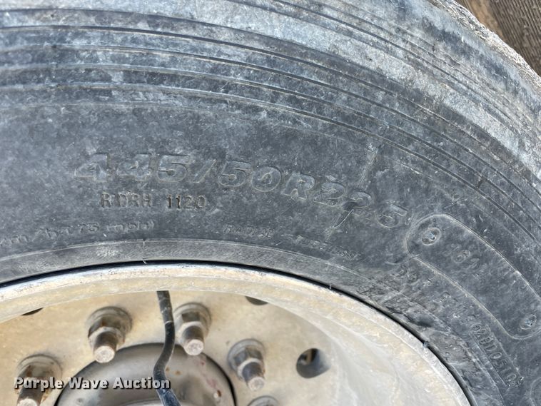 image for item IX9652 2006 Wilson  flatbed trailer