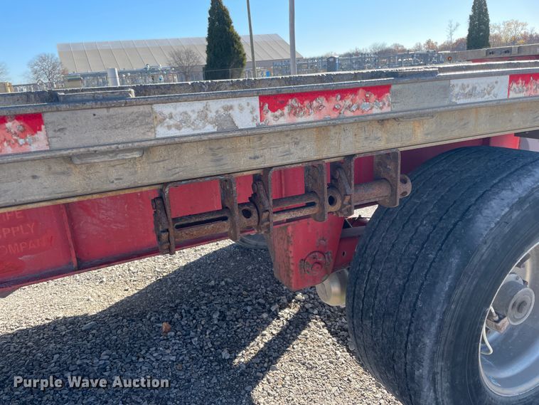 image for item IX9653 2006 Transcraft Eagle  flatbed trailer