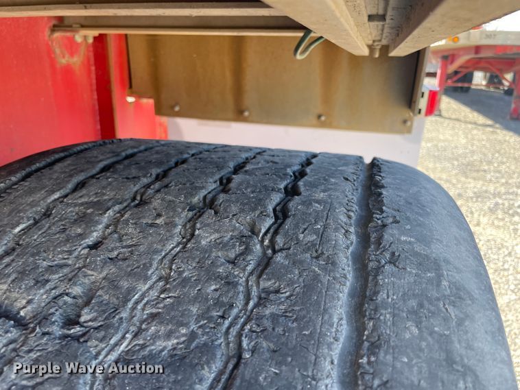 image for item IX9653 2006 Transcraft Eagle  flatbed trailer