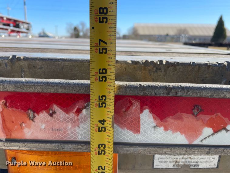 image for item IX9654 2006 Transcraft Eagle  flatbed trailer