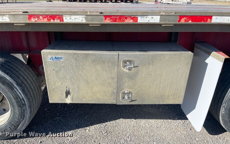 image for item IX9654 2006 Transcraft Eagle  flatbed trailer