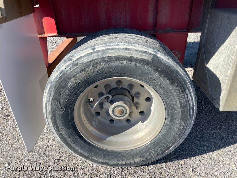 image for item IX9654 2006 Transcraft Eagle  flatbed trailer