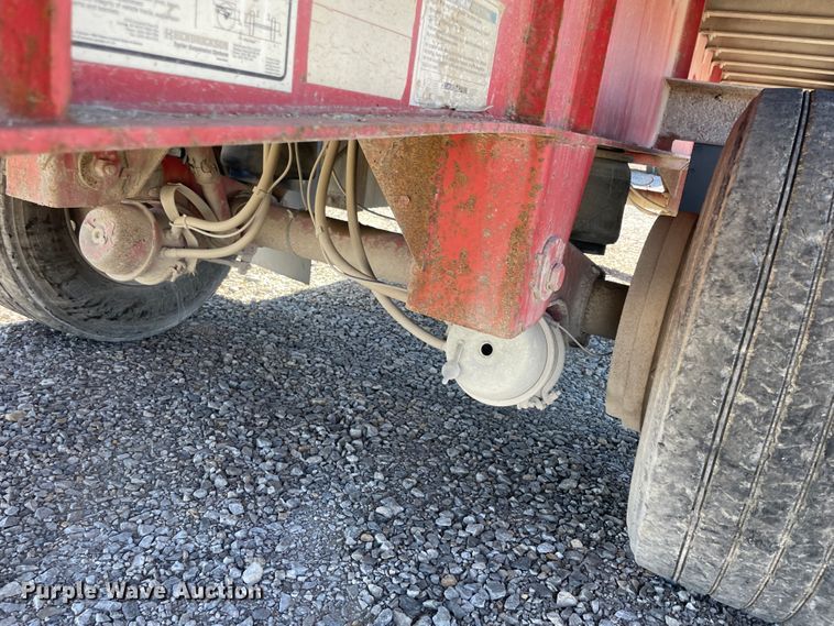 image for item IX9656 2006 Transcraft Eagle  flatbed trailer