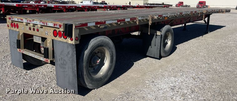image for item IX9660 2006 Wilson  flatbed trailer