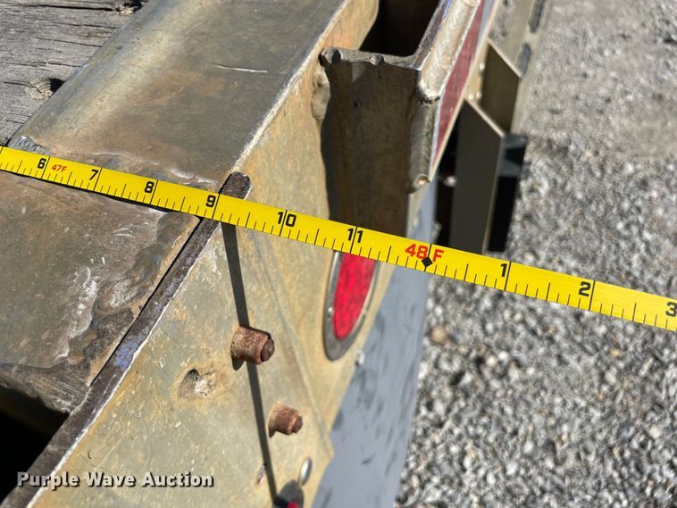image for item IX9660 2006 Wilson  flatbed trailer