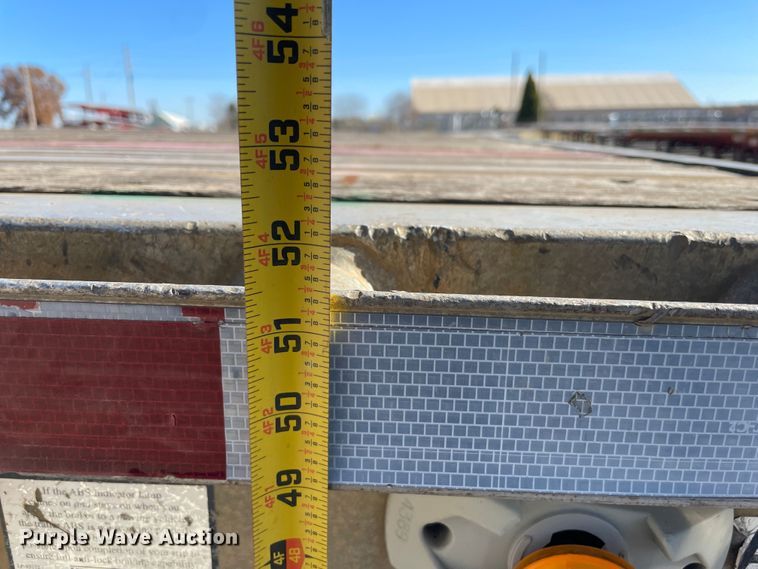 image for item IX9660 2006 Wilson  flatbed trailer