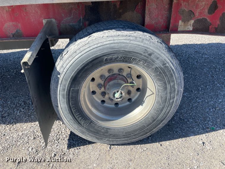 image for item IX9660 2006 Wilson  flatbed trailer