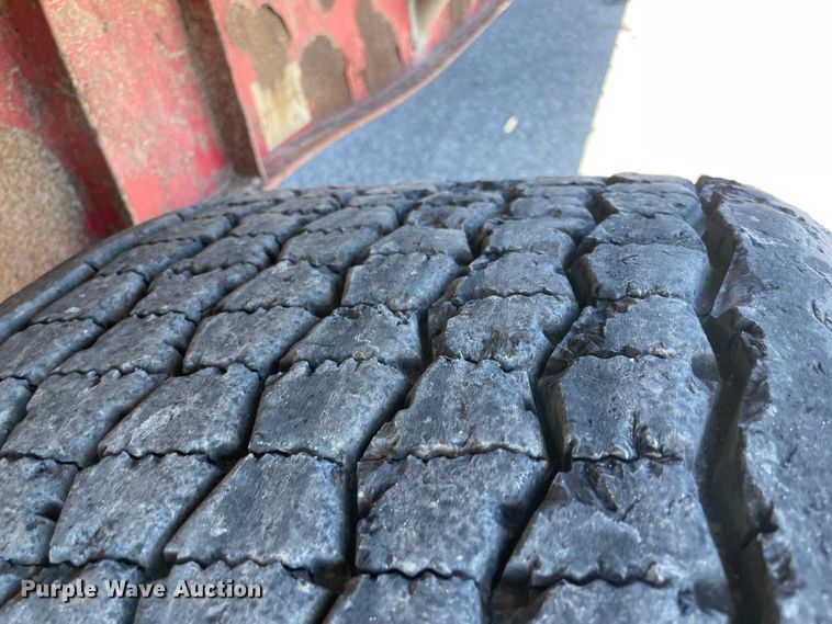 image for item IX9660 2006 Wilson  flatbed trailer