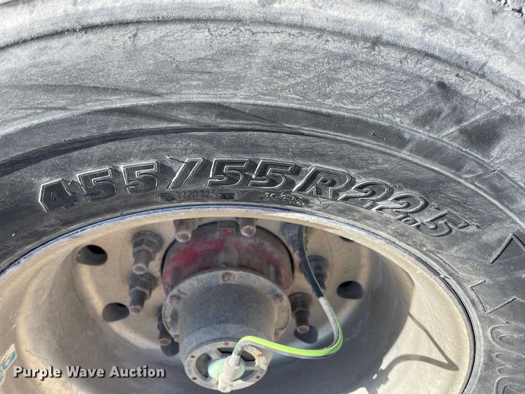 image for item IX9660 2006 Wilson  flatbed trailer