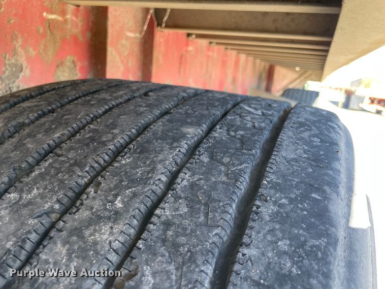 image for item IX9660 2006 Wilson  flatbed trailer