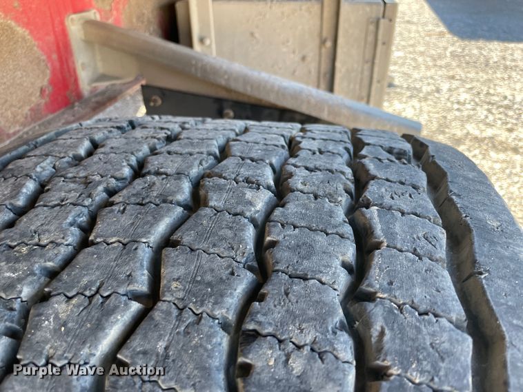 image for item IX9660 2006 Wilson  flatbed trailer