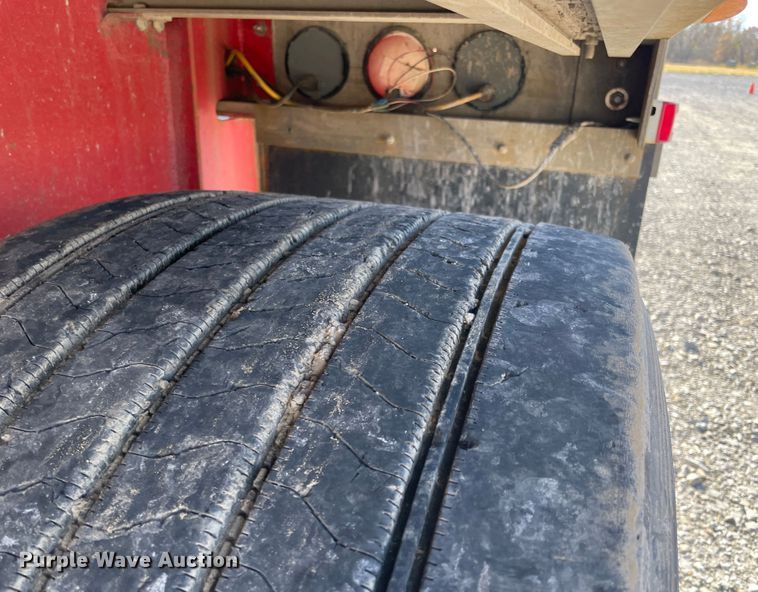 image for item IX9661 2006 Transcraft Eagle  flatbed trailer