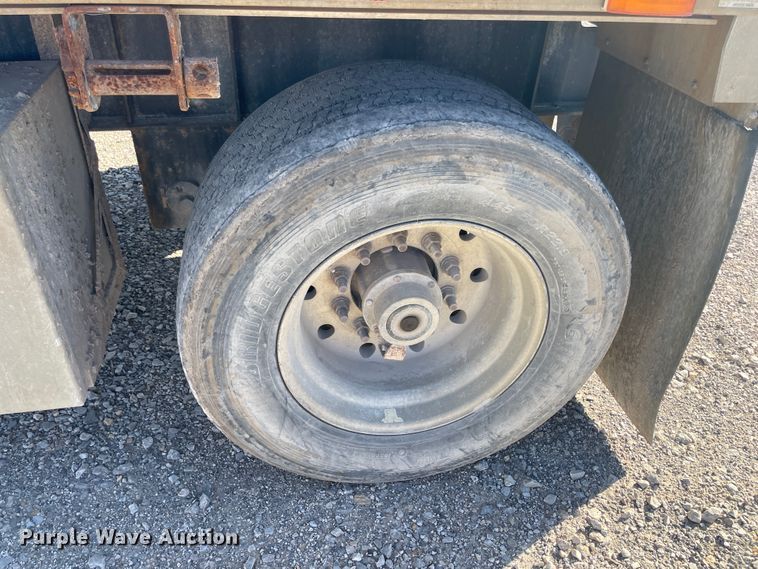 image for item IX9667 2007 Transcraft Eagle  flatbed trailer