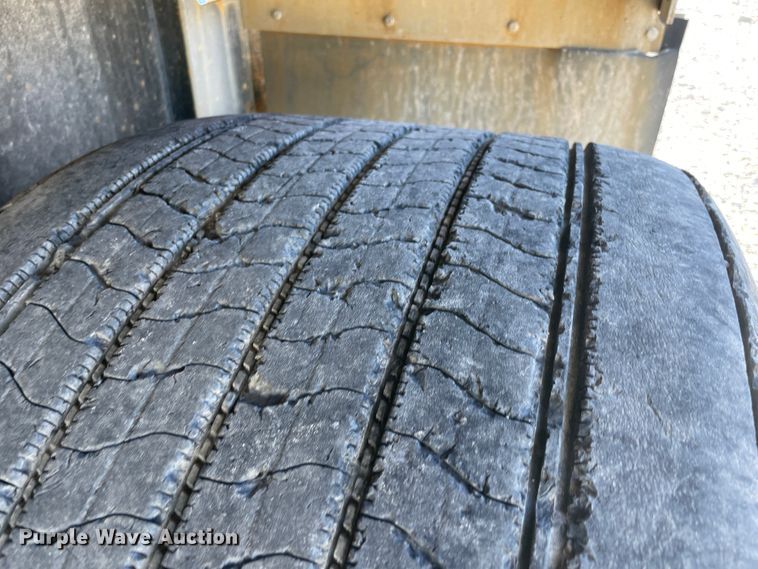 image for item IX9667 2007 Transcraft Eagle  flatbed trailer