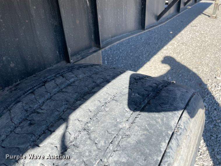 image for item IX9667 2007 Transcraft Eagle  flatbed trailer