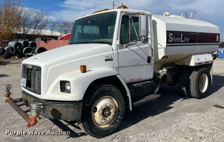 image for item IX9694 1997 Freightliner FL70  water truck