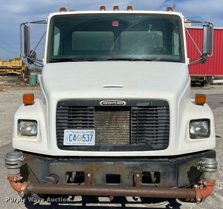 image for item IX9694 1997 Freightliner FL70  water truck