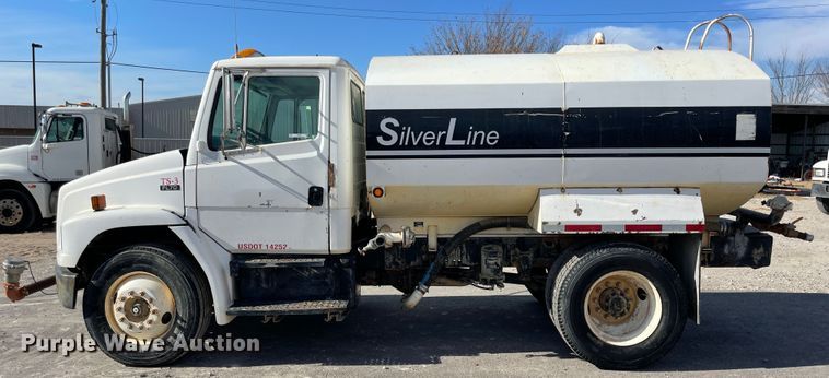 image for item IX9694 1997 Freightliner FL70  water truck