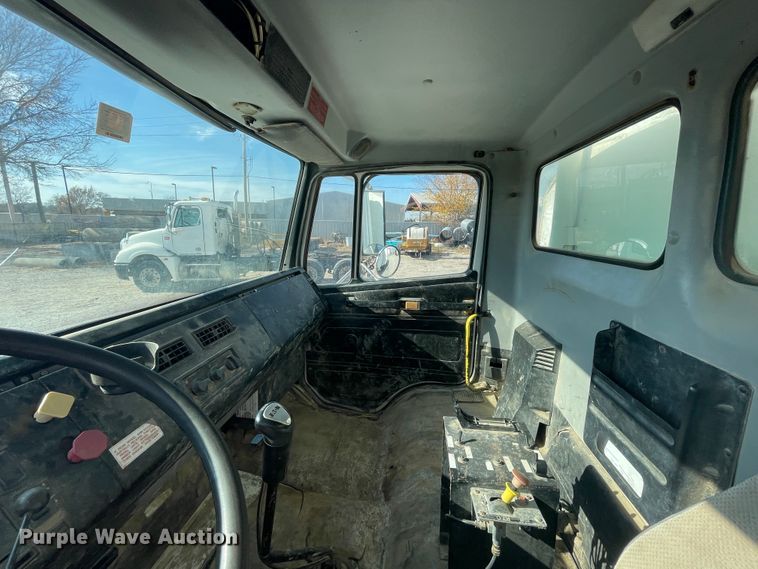 image for item IX9694 1997 Freightliner FL70  water truck