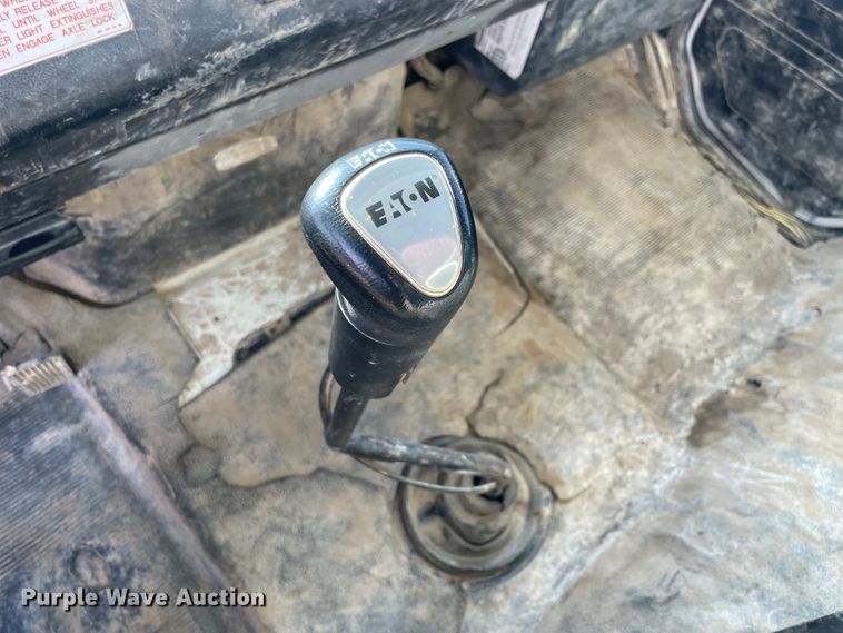 image for item IX9694 1997 Freightliner FL70  water truck