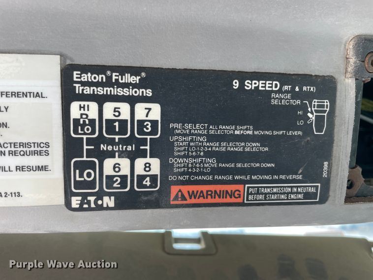 image for item IX9694 1997 Freightliner FL70  water truck