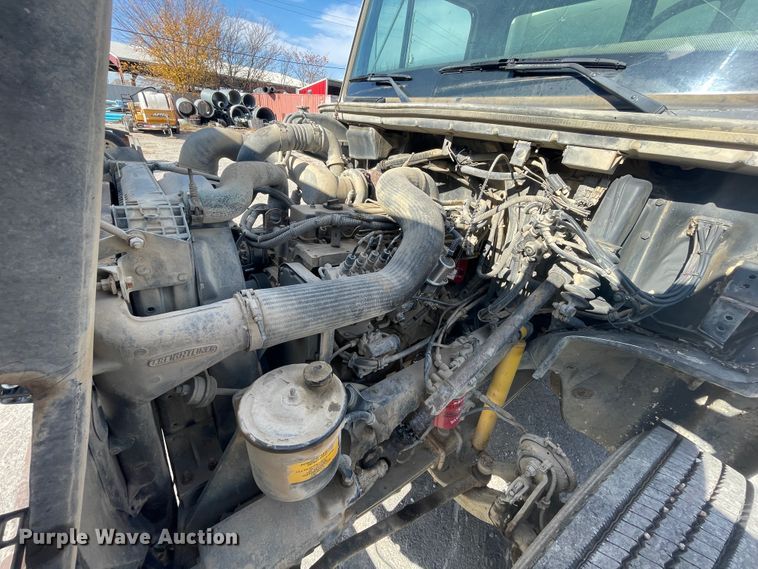 image for item IX9694 1997 Freightliner FL70  water truck