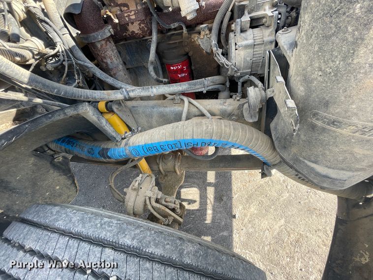 image for item IX9694 1997 Freightliner FL70  water truck