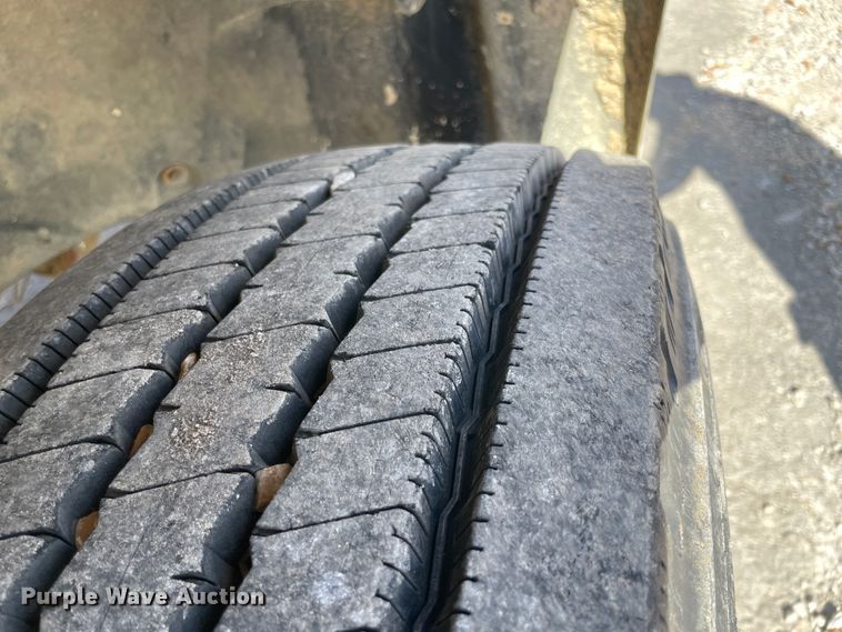 image for item IX9694 1997 Freightliner FL70  water truck