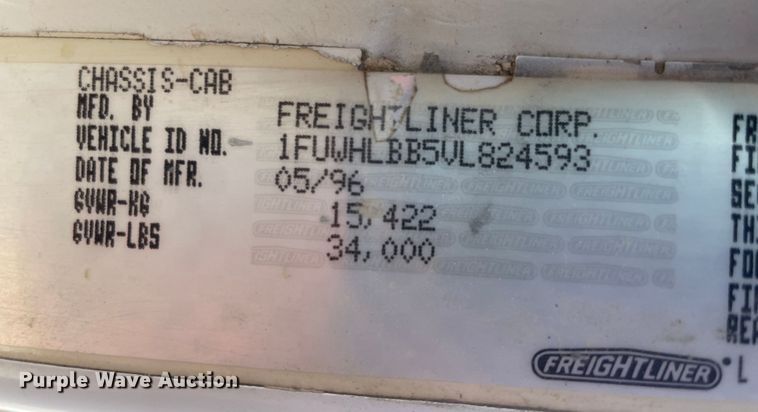 image for item IX9694 1997 Freightliner FL70  water truck