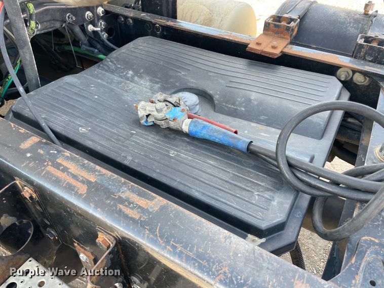 image for item IX9696 2006 Freightliner Columbia  semi truck