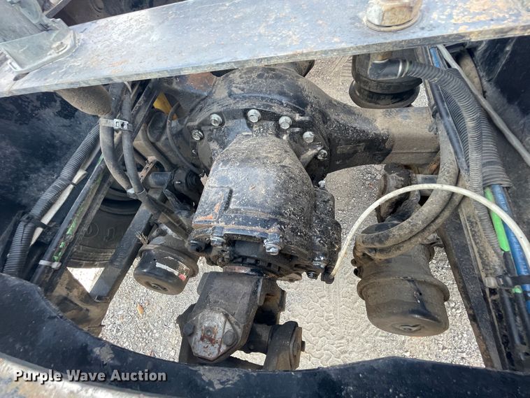 image for item IX9696 2006 Freightliner Columbia  semi truck