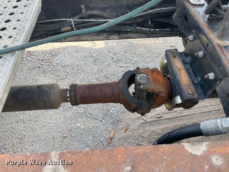 image for item IX9696 2006 Freightliner Columbia  semi truck