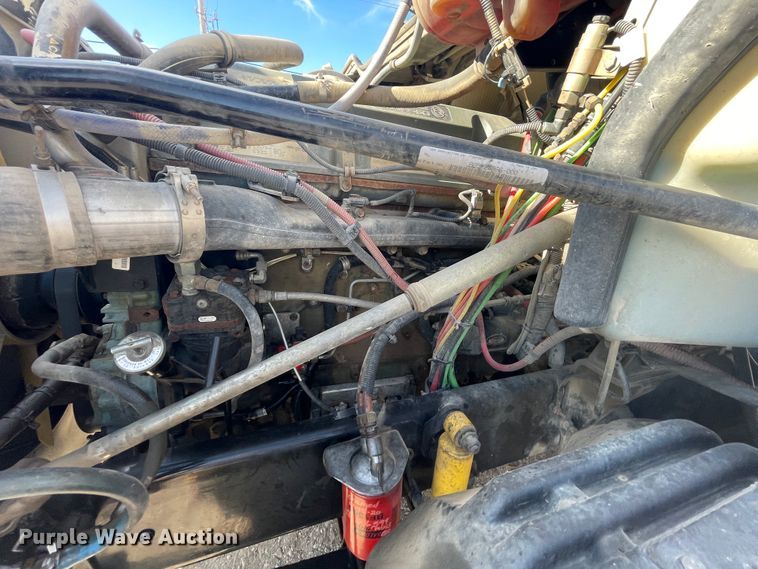 image for item IX9696 2006 Freightliner Columbia  semi truck