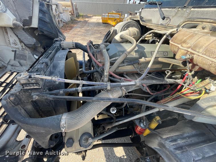 image for item IX9696 2006 Freightliner Columbia  semi truck