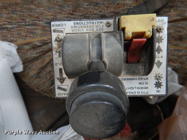 image for item JD9497 1999 Volvo VN  semi truck