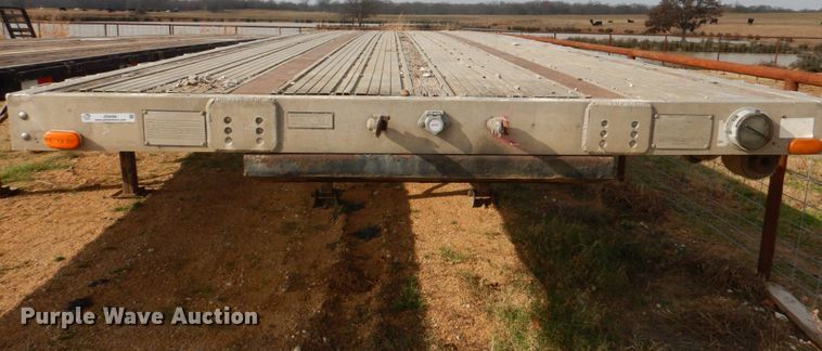image for item JD9498 1995 Transcraft Eagle W2  flatbed trailer