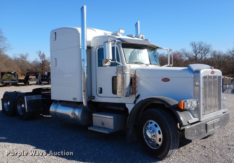 image for item JD9518 2006 Peterbilt 379  semi truck