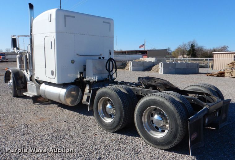 image for item JD9518 2006 Peterbilt 379  semi truck