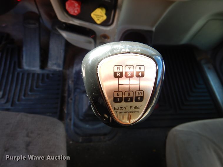 image for item JD9518 2006 Peterbilt 379  semi truck