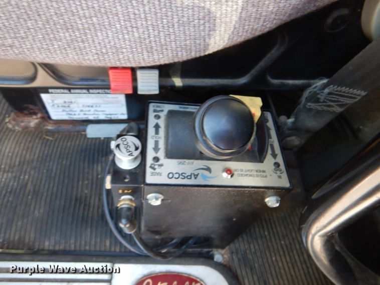 image for item JD9518 2006 Peterbilt 379  semi truck