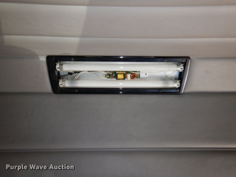 image for item JD9518 2006 Peterbilt 379  semi truck