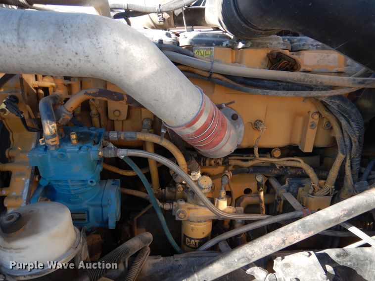 image for item JD9518 2006 Peterbilt 379  semi truck