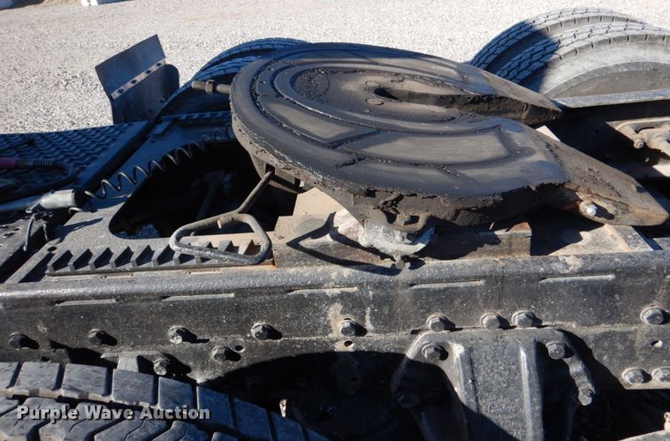 image for item JD9518 2006 Peterbilt 379  semi truck