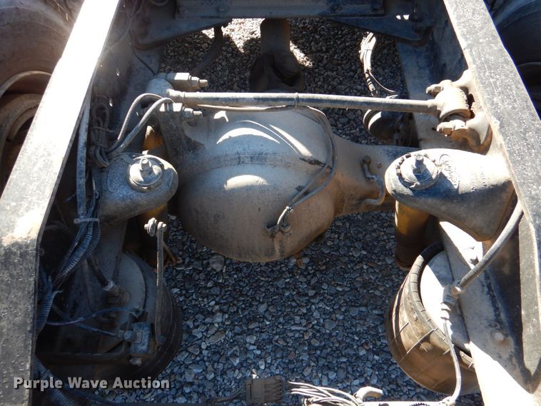 image for item JD9518 2006 Peterbilt 379  semi truck