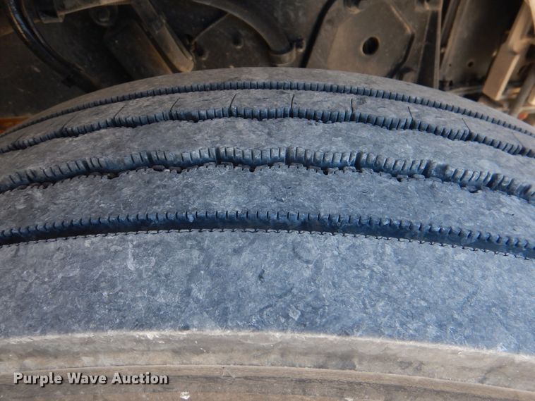 image for item JD9518 2006 Peterbilt 379  semi truck