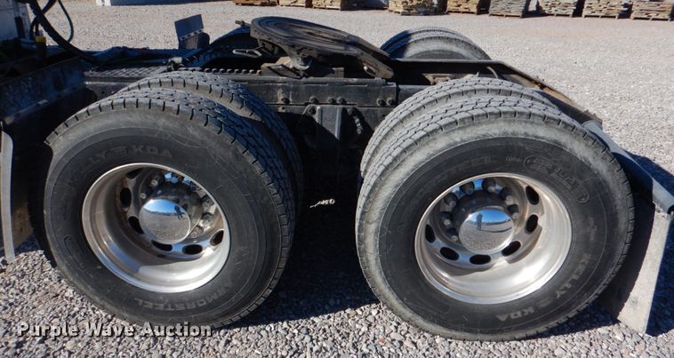 image for item JD9518 2006 Peterbilt 379  semi truck