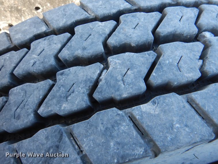 image for item JD9518 2006 Peterbilt 379  semi truck