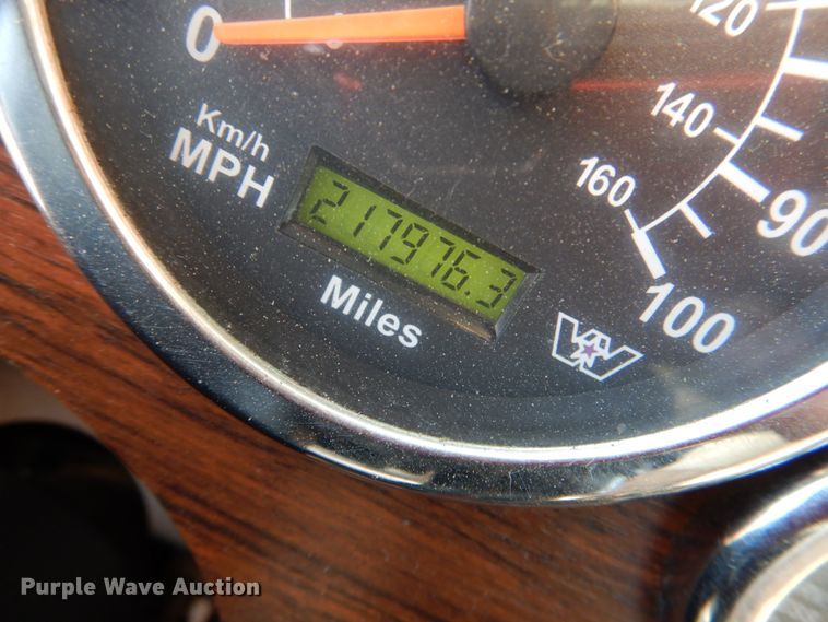 image for item JD9519 2016 Western Star 4900 SB  glider kit semi truck