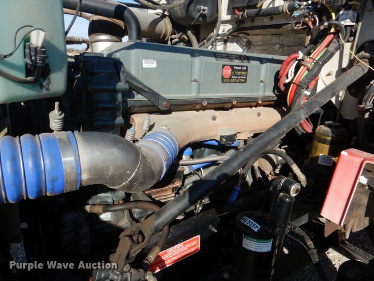 image for item JD9519 2016 Western Star 4900 SB  glider kit semi truck