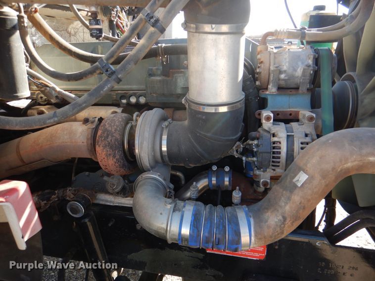 image for item JD9519 2016 Western Star 4900 SB  glider kit semi truck